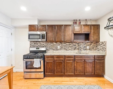 1203 S 16th Street - Photo Thumbnail 7