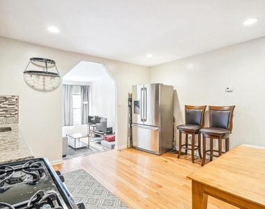 1203 S 16th Street - Photo Thumbnail 9