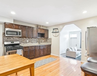 1203 S 16th Street - Photo Thumbnail 5