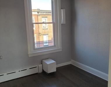 2208 S 15th Street - Photo Thumbnail 15