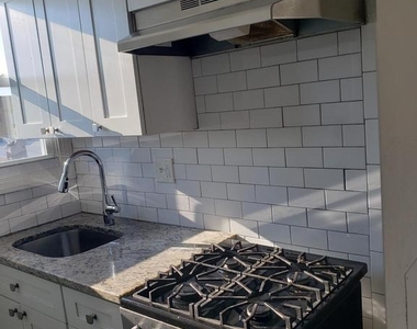 2208 S 15th Street - Photo Thumbnail 3