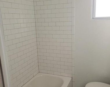 2208 S 15th Street - Photo Thumbnail 12