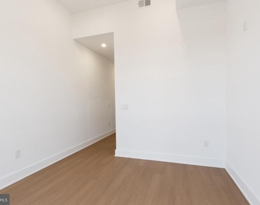 1731 Tilghman Street - Photo Thumbnail 15