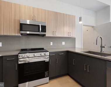 1731 Tilghman Street - Photo Thumbnail 4