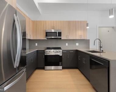 1731 Tilghman Street - Photo Thumbnail 2