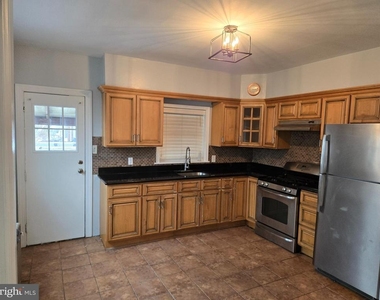 460 Shurs Lane - Photo Thumbnail 4