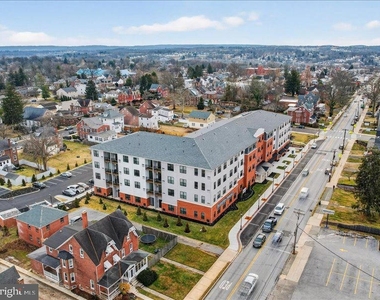 624 Main Street - Photo Thumbnail 5
