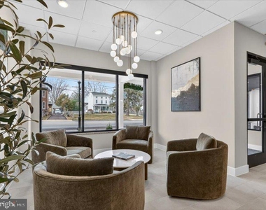 624 Main Street - Photo Thumbnail 4