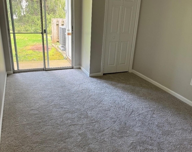 1203 Crosshill Court - Photo Thumbnail 13