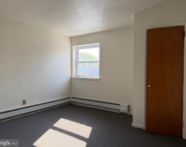 801 W Chester Pike - Photo Thumbnail 13