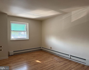 801 W Chester Pike - Photo Thumbnail 5