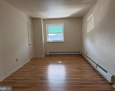 801 W Chester Pike - Photo Thumbnail 6