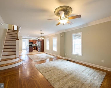 423 N Orange Street - Photo Thumbnail 3