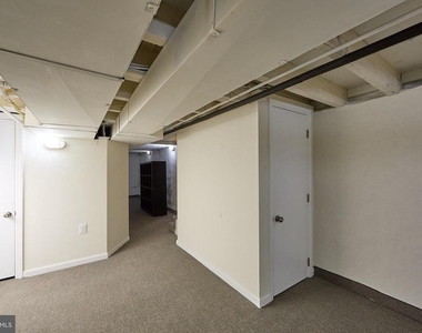 423 N Orange Street - Photo Thumbnail 35