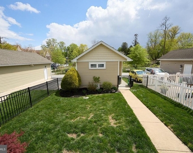 423 N Orange Street - Photo Thumbnail 27