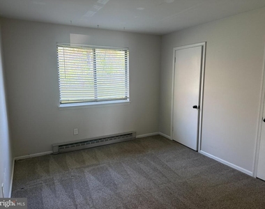 612 N Shady Retreat Road - Photo Thumbnail 4