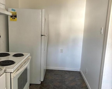 17 Arbutus Avenue - Photo Thumbnail 5