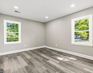 2608 Holly Drive - Photo Thumbnail 10