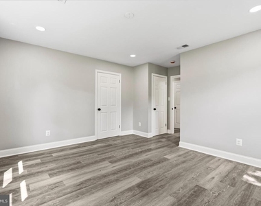 2608 Holly Drive - Photo Thumbnail 13