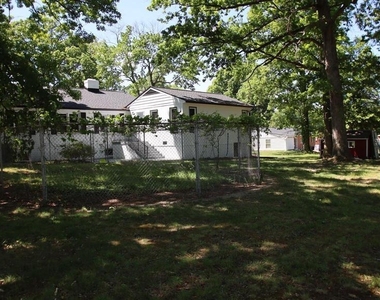 2608 Holly Drive - Photo Thumbnail 5