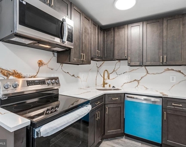 2608 Holly Drive - Photo Thumbnail 7