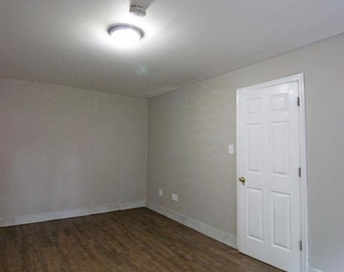 17 Water Street - Photo Thumbnail 14
