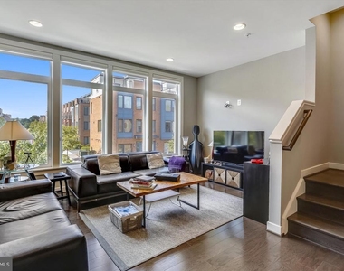 8052 Red Hook - Photo Thumbnail 7