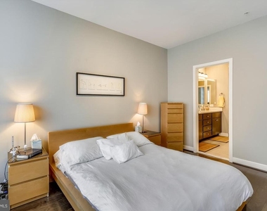 8052 Red Hook - Photo Thumbnail 11