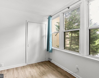 9629 White Acre Road - Photo Thumbnail 4