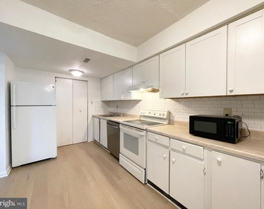 7197 Cimarron Court - Photo Thumbnail 13