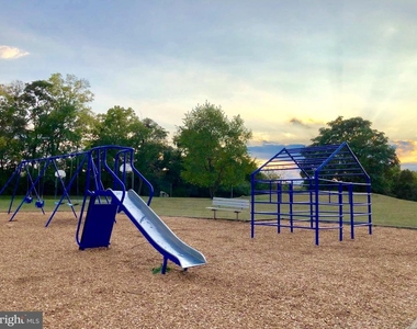 7197 Cimarron Court - Photo Thumbnail 3