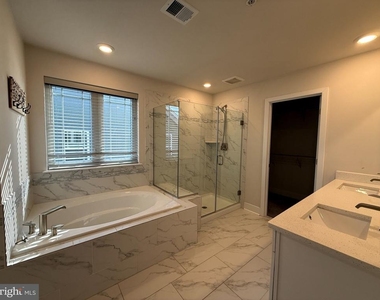 1407 Pinkerton Street - Photo Thumbnail 15