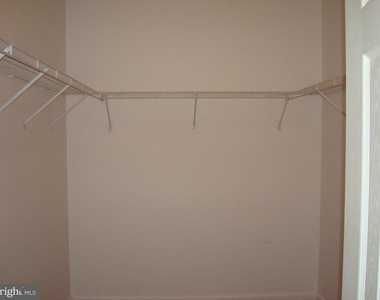 7418 Hindon Circle - Photo Thumbnail 10