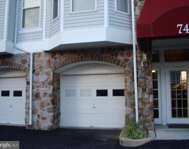 7418 Hindon Circle - Photo Thumbnail 1
