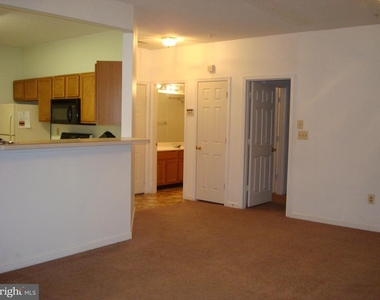 7418 Hindon Circle - Photo Thumbnail 6