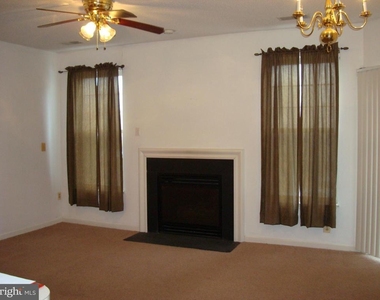 7418 Hindon Circle - Photo Thumbnail 2