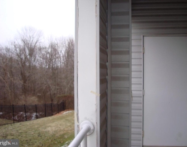 7418 Hindon Circle - Photo Thumbnail 13