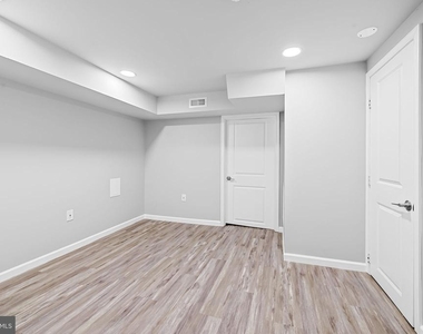 3339 Elmora Avenue - Photo Thumbnail 18