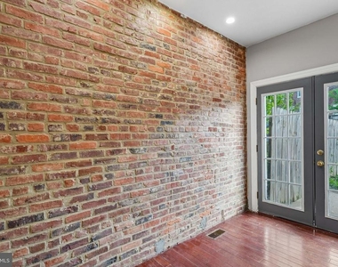 2817 Pelham Avenue - Photo Thumbnail 11