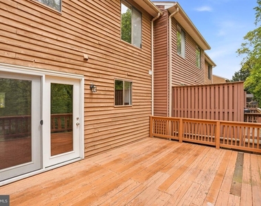 1382 Almond Drive - Photo Thumbnail 31