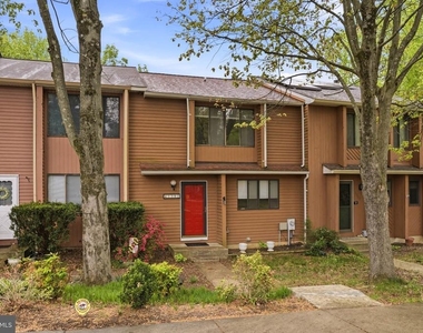 1382 Almond Drive - Photo Thumbnail 1