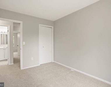 1382 Almond Drive - Photo Thumbnail 19