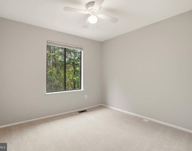 1382 Almond Drive - Photo Thumbnail 20