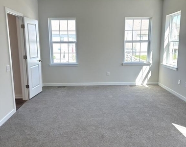 1019 Robinson Road - Photo Thumbnail 7
