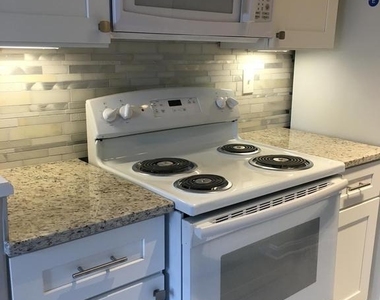 4301 Massachusetts Avenue Nw - Photo Thumbnail 6
