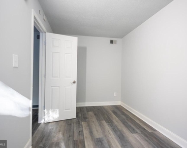 1300 Morris Road Se - Photo Thumbnail 5