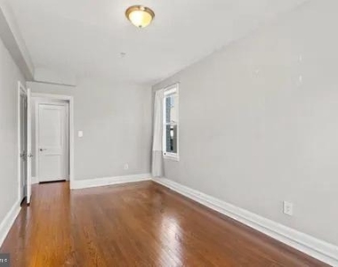3742 12th Street Ne - Photo Thumbnail 7