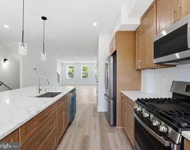 2404 North Capitol Street Nw - Photo Thumbnail 15