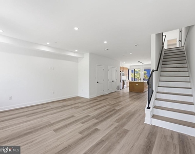 2404 North Capitol Street Nw - Photo Thumbnail 9