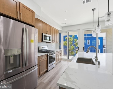 2404 North Capitol Street Nw - Photo Thumbnail 13